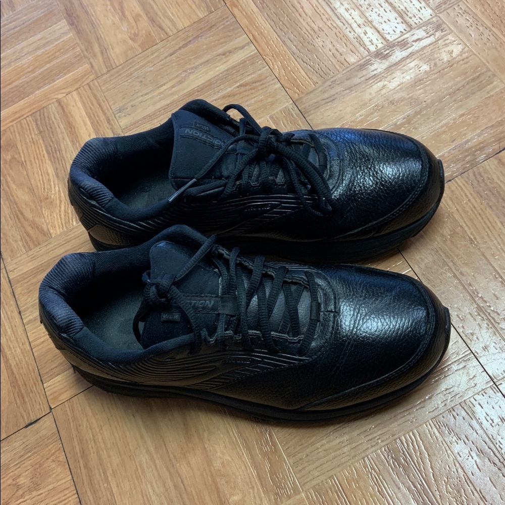 Brooks Addiction Walker Shoes Mens Size 9.5 Narrow B Black Leather Walking
